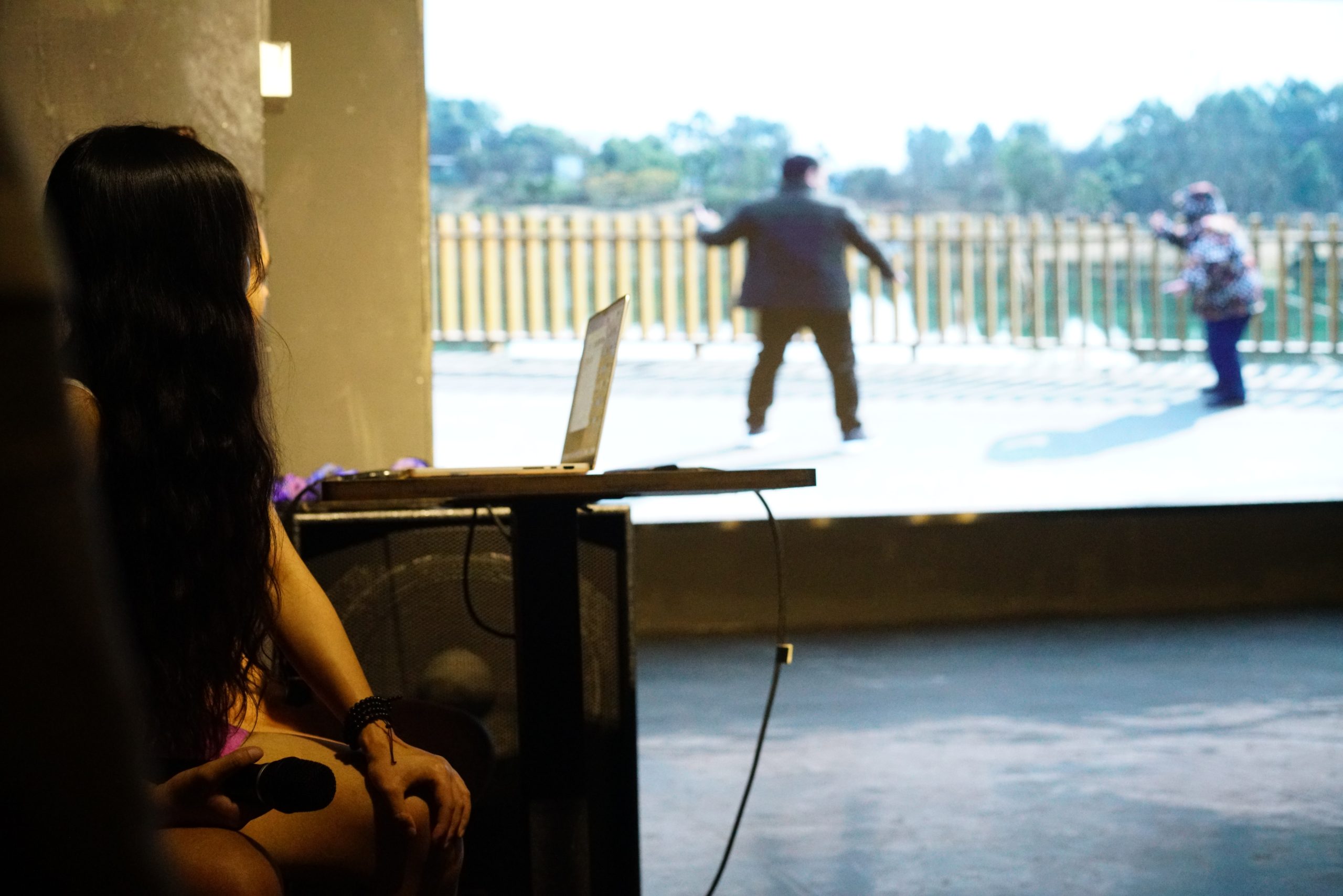 bd84981de1d27ed1a3eaf9ffb184c9d9